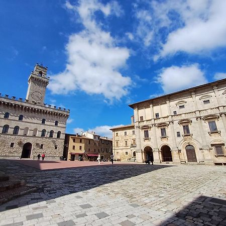 Casa Di Lara - Nel Cuore Della Citta Montepulciano Stazione Extérieur photo